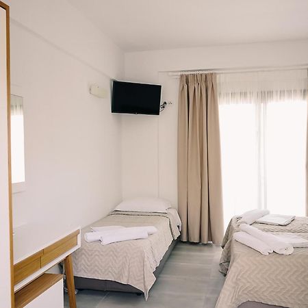 Stavros Beach Hotel エクステリア 写真