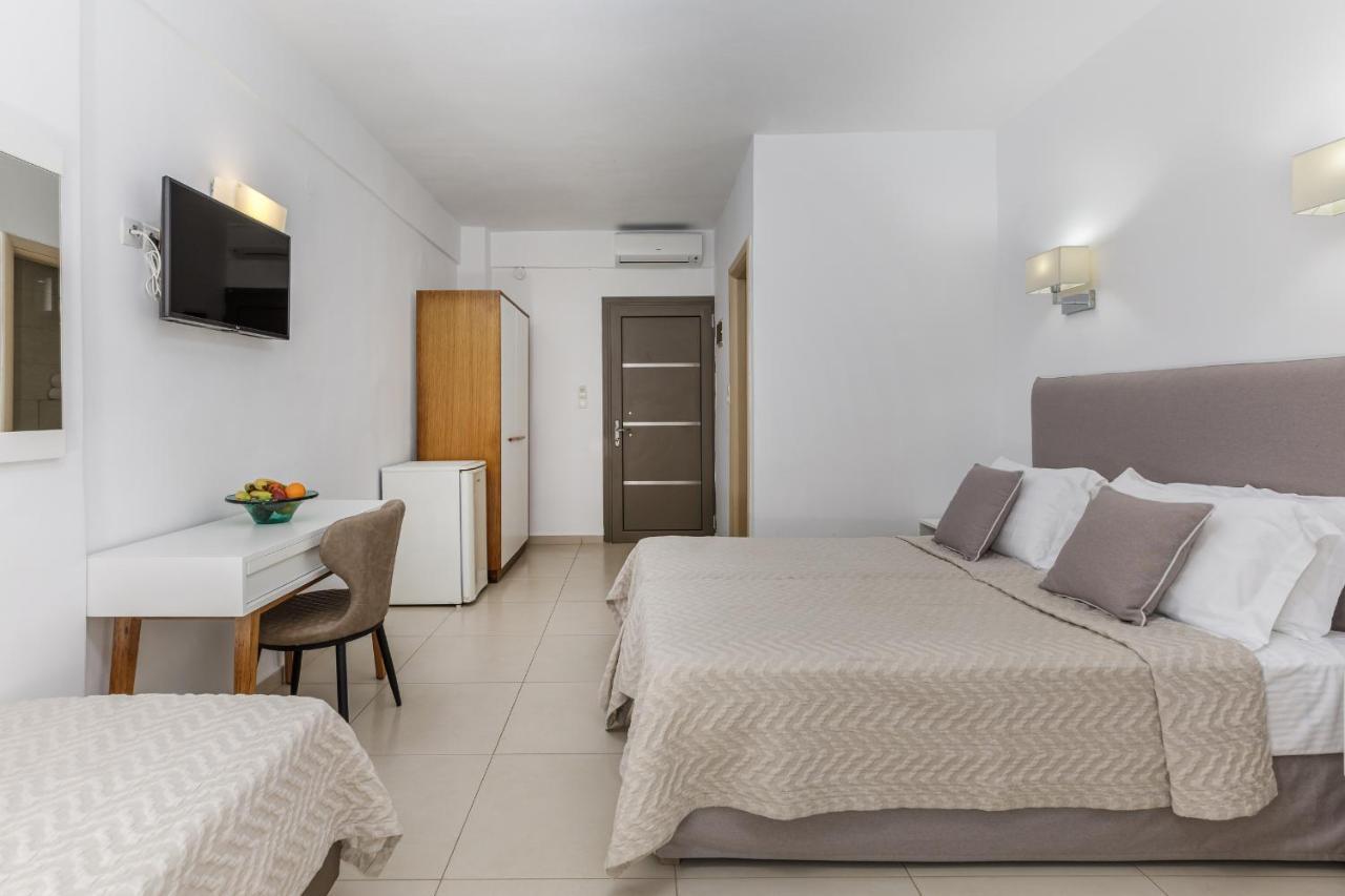 Stavros Beach Hotel エクステリア 写真