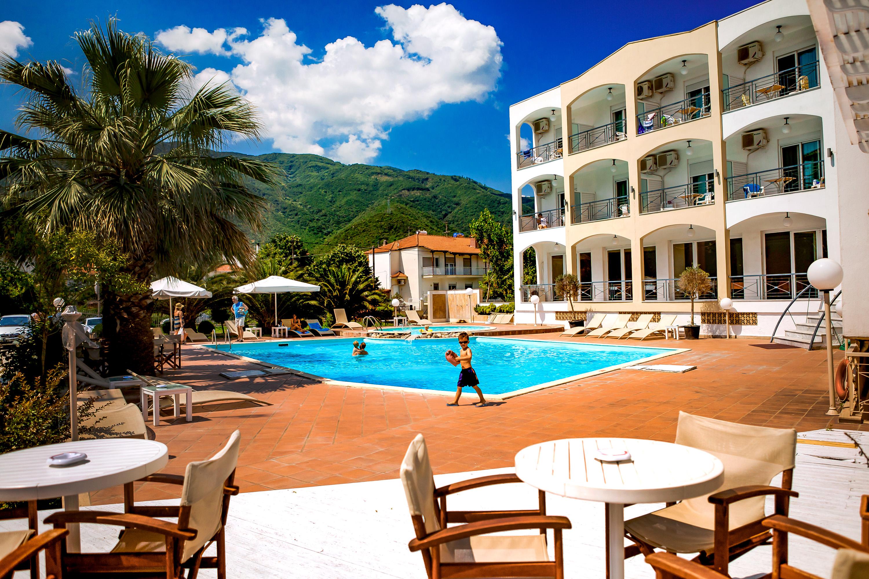 Stavros Beach Hotel エクステリア 写真