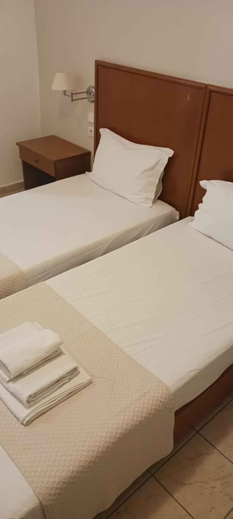 Stavros Beach Hotel エクステリア 写真