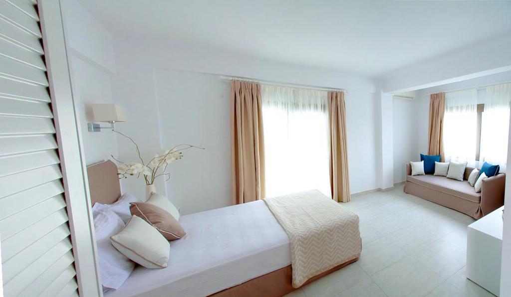 Stavros Beach Hotel エクステリア 写真