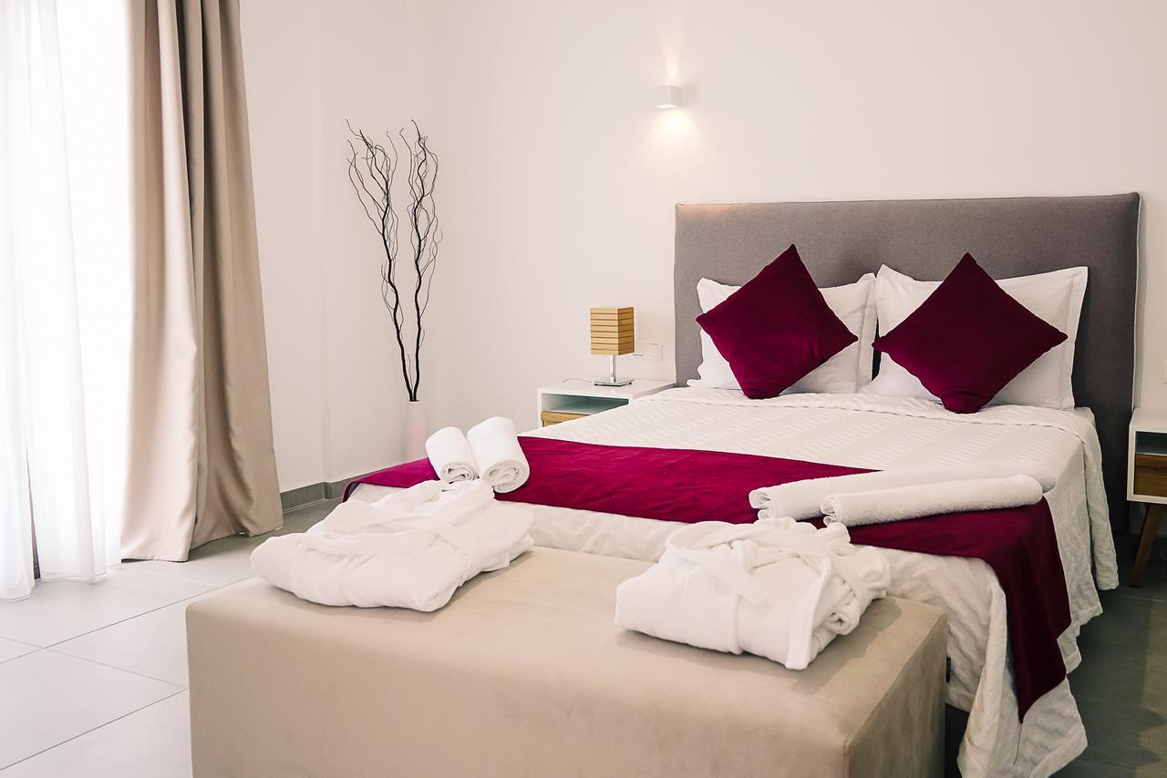 Stavros Beach Hotel エクステリア 写真